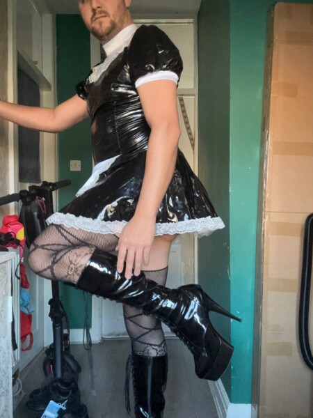 Taylors Sissy Slut